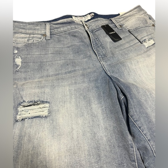 Torrid Clear Day 8” Short Light Wash Women’s 22 - Picture 3 of 4